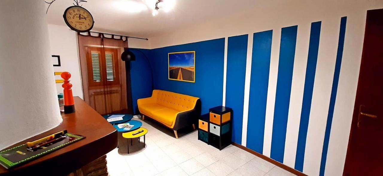 شقة La Casa Colorata تْشيتّا دي كاستيلّو المظهر الخارجي الصورة